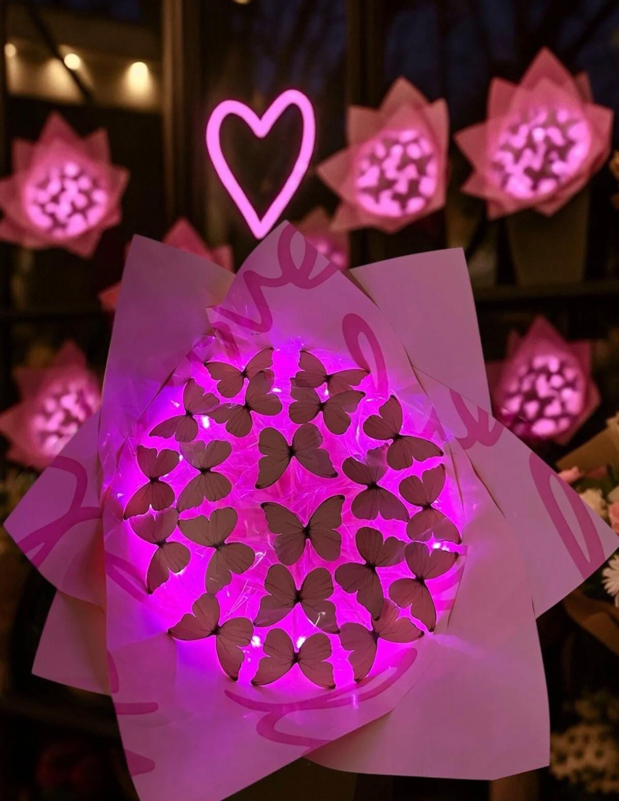 Led Işıklı Pembe Kelebek Buketi (ÇİÇEK)